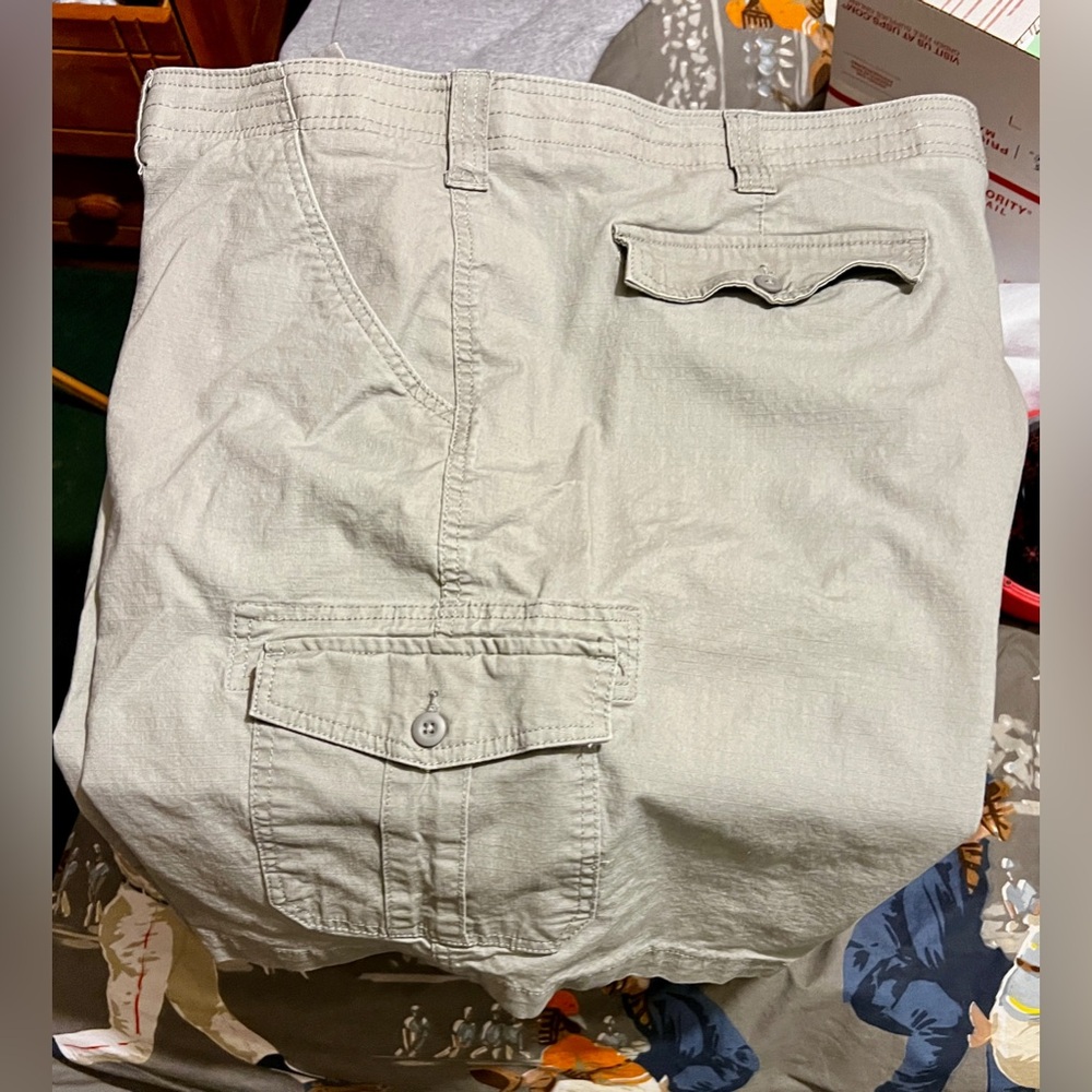Ocean Coast men’s cargo shorts sz. 46 putty color. Worn one time, very nice.